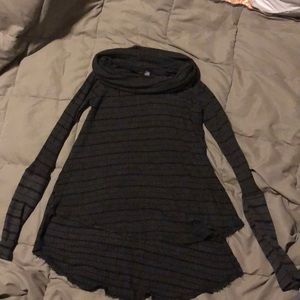 Women’s long sleeve